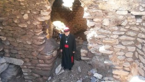 Metropolit Sliwa, Şemdinli'deki Kiliseyi Ziyaret Etti