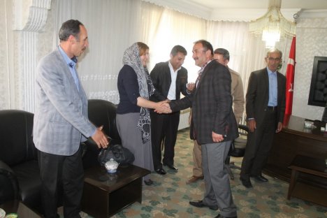 Şemdinli BDP İlçe Örgütü Belediye Başkanlarını Ziyaret Etti